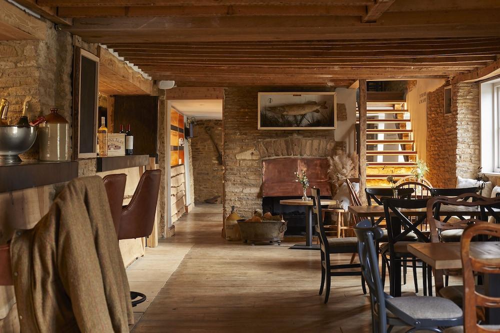 The Crown Of Crucis Country Inn And Hotel Cirencester Bagian luar foto