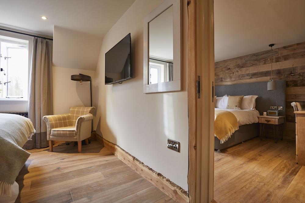 The Crown Of Crucis Country Inn And Hotel Cirencester Bagian luar foto