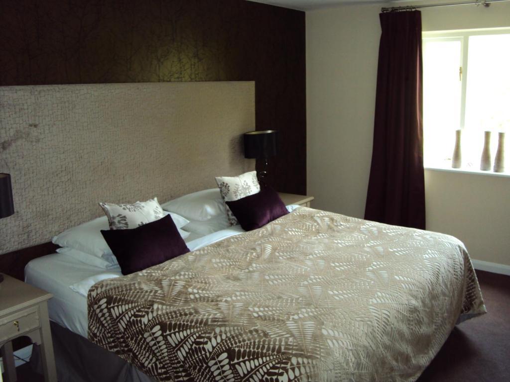 The Crown Of Crucis Country Inn And Hotel Cirencester Ruang foto