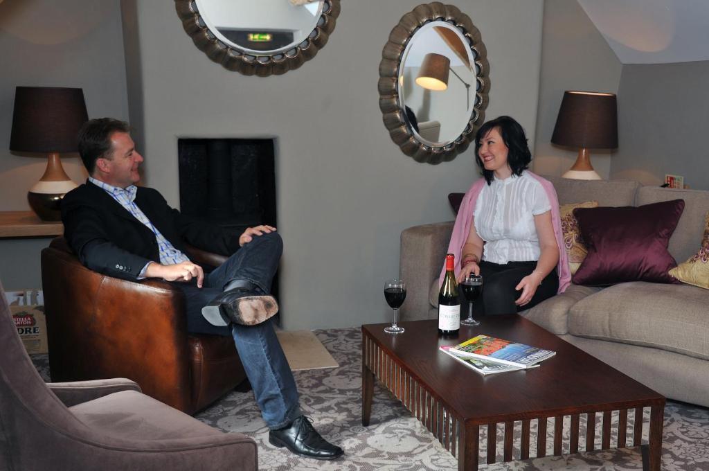 The Crown Of Crucis Country Inn And Hotel Cirencester Bagian luar foto