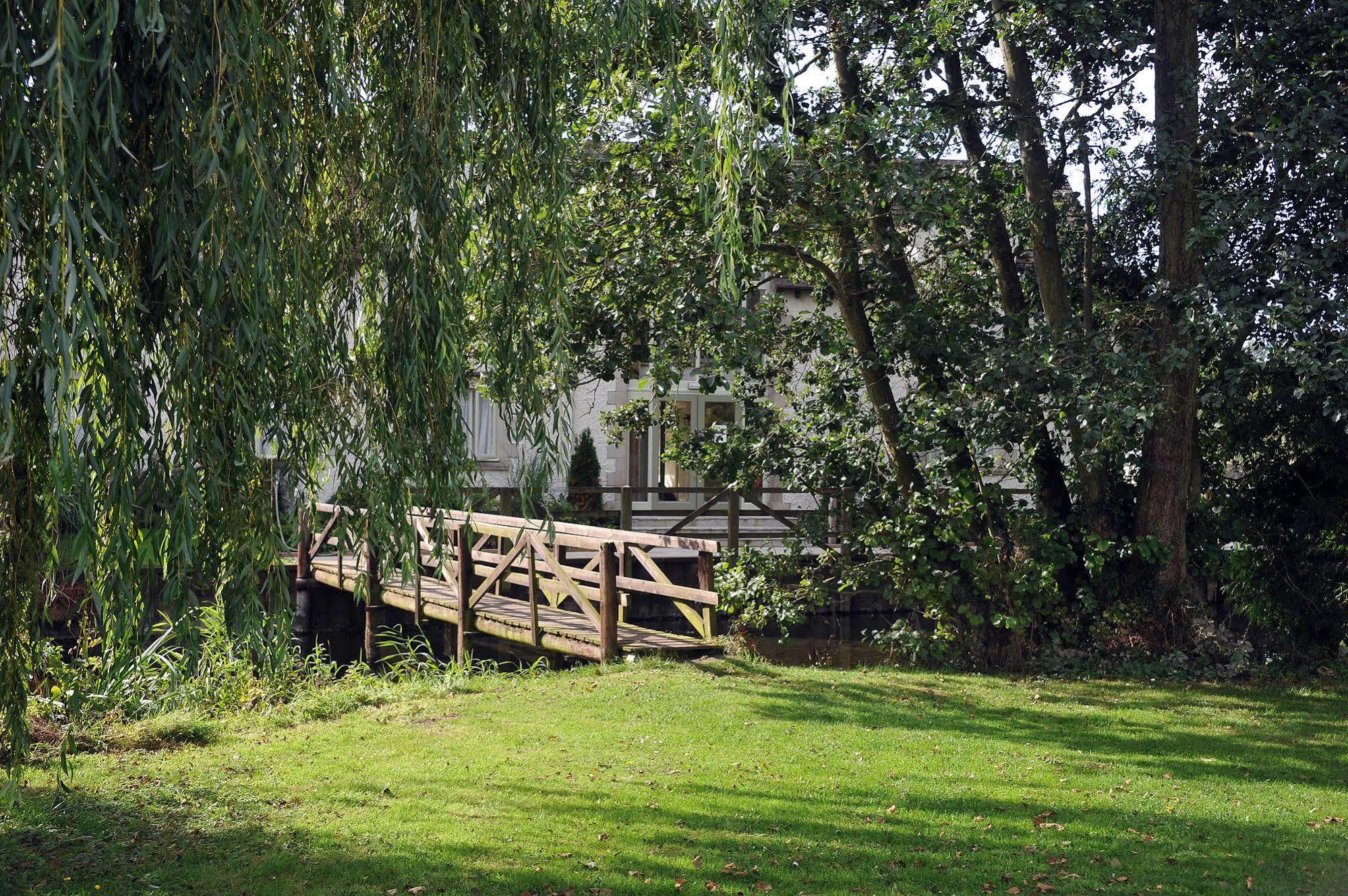 The Crown Of Crucis Country Inn And Hotel Cirencester Bagian luar foto